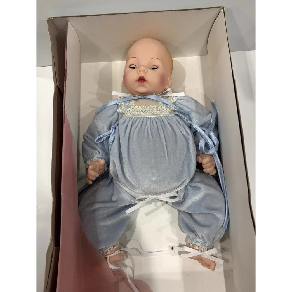 Madame Alexander Blue Butterfly Victoria #25430 Baby Doll w/ Box Vintage New